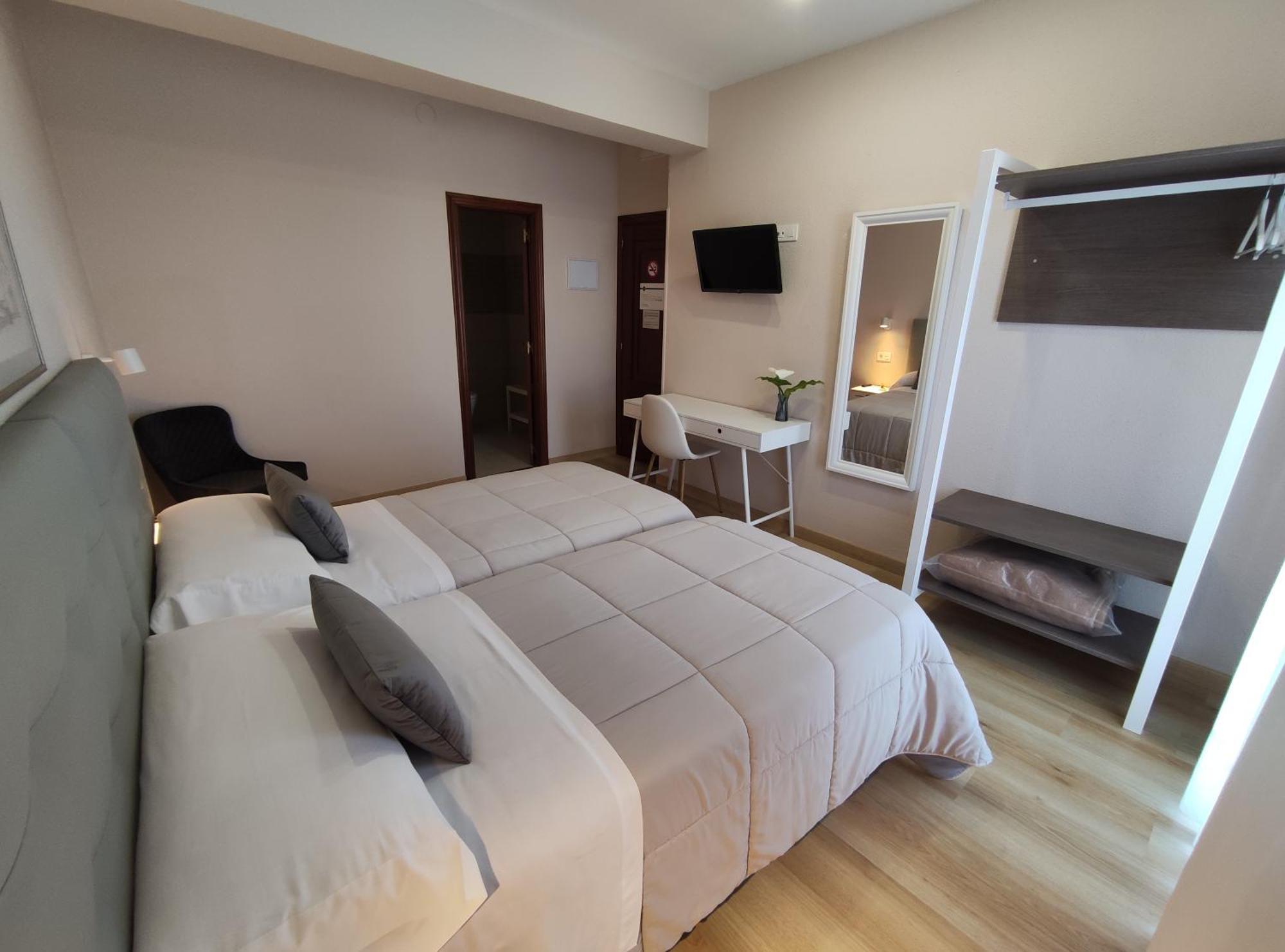 Hotel Ros Mary Ribadeo Exterior foto